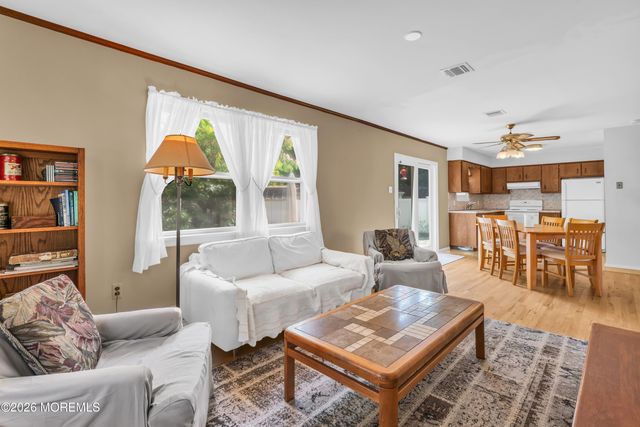 106 Pineway Drive, Forked River, NJ 08731