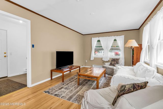 106 Pineway Drive, Forked River, NJ 08731