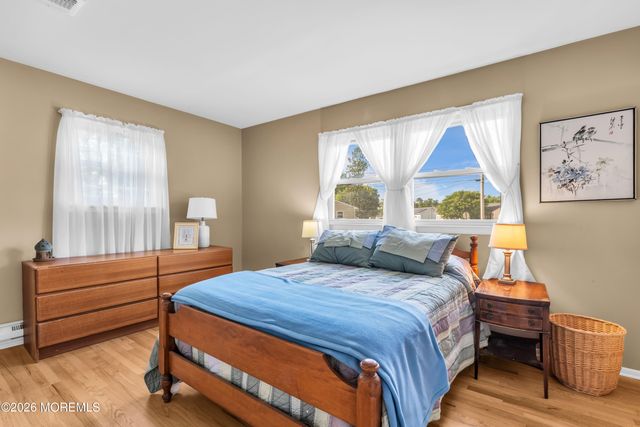 106 Pineway Drive, Forked River, NJ 08731