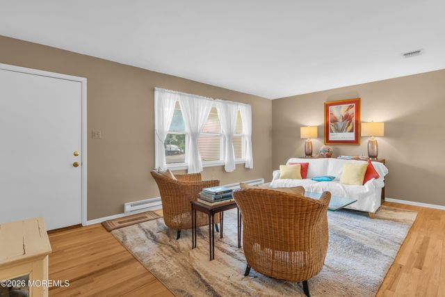 106 Pineway Drive, Forked River, NJ 08731