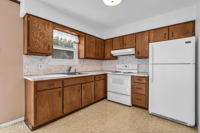 106 Pineway Drive, Forked River, NJ 08731