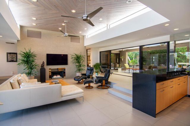 2313 N Janis Drive, Palm Springs, CA 92262