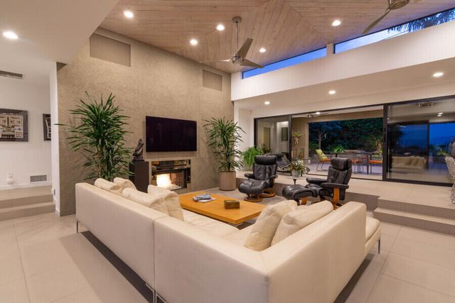 2313 N Janis Drive, Palm Springs, CA 92262