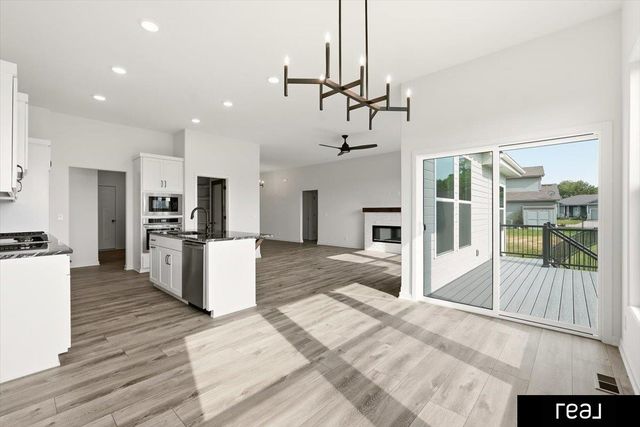 12103 S 44 Street, Bellevue, NE 68123
