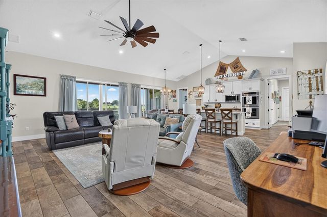 10412 WOODLAND HILLS COURT, Howey In The Hills, FL 34737