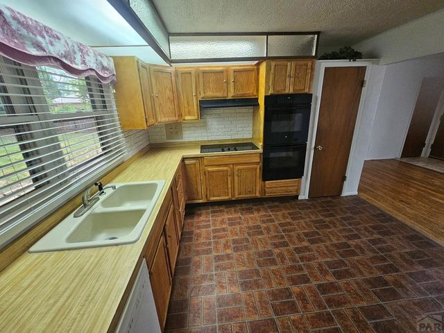 1108 Mass St, Pueblo, CO 81001