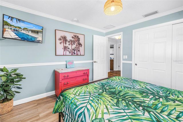 12096 OAK STREET, Largo, FL 33774