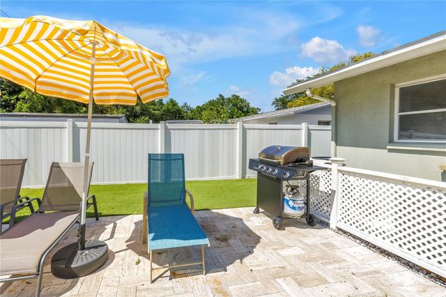 12096 OAK STREET, Largo, FL 33774