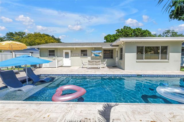 12096 OAK STREET, Largo, FL 33774