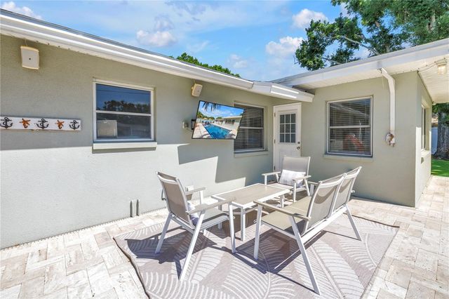 12096 OAK STREET, Largo, FL 33774