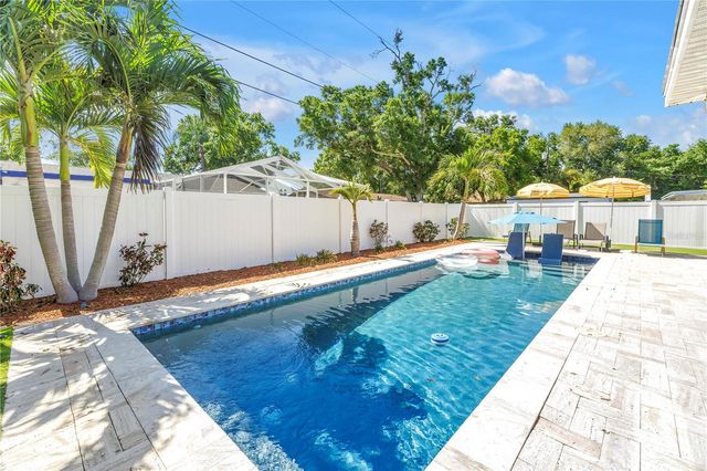 12096 OAK STREET, Largo, FL 33774