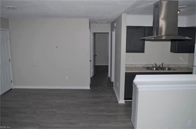 415 W 32nd St Apt 1, Norfolk, VA 23508
