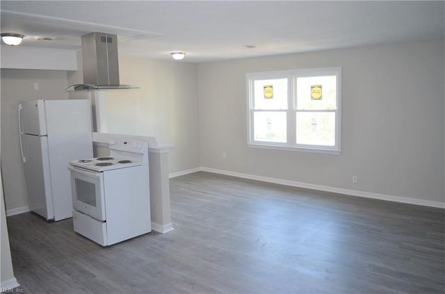 415 W 32nd St Apt 1, Norfolk, VA 23508