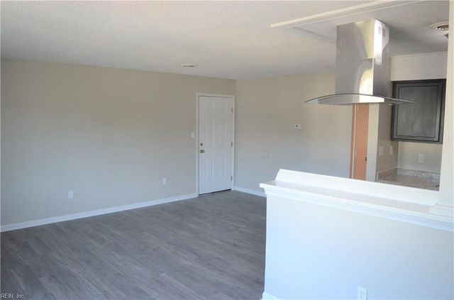 415 W 32nd St Apt 1, Norfolk, VA 23508