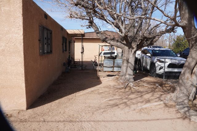 2801 Rio Bravo Boulevard SW, Albuquerque, NM 87105