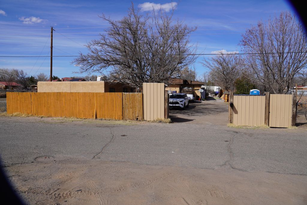 2801 Rio Bravo Boulevard SW, Albuquerque, NM 87105