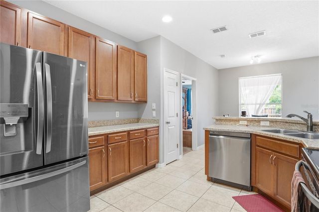860 HART AVENUE, Altamonte Springs, FL 32701