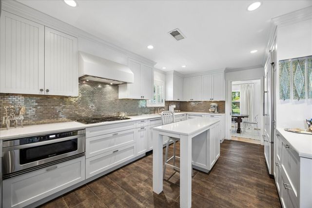 6403 Waltway Drive, Houston, TX 77008