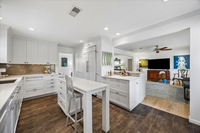 6403 Waltway Drive, Houston, TX 77008