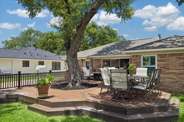 6403 Waltway Drive, Houston, TX 77008
