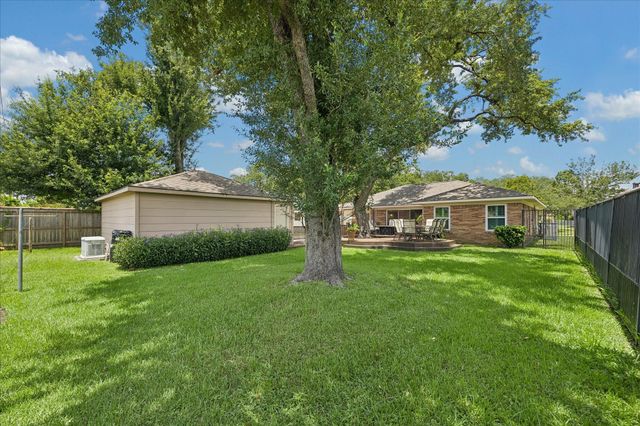 6403 Waltway Drive, Houston, TX 77008