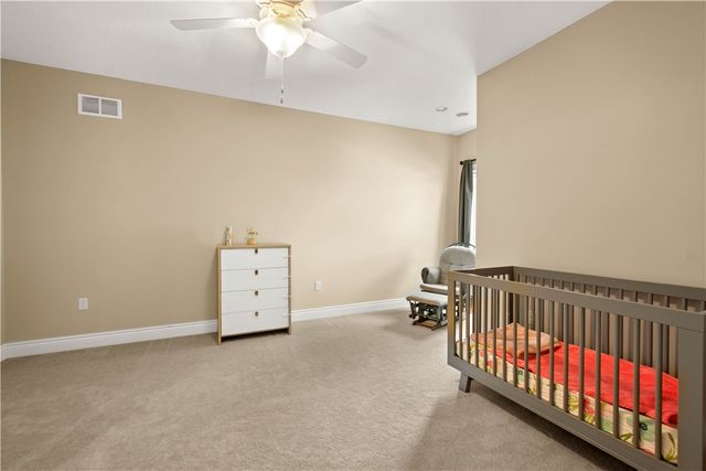 9807 Sumner Dr, Mccandless, PA 15101