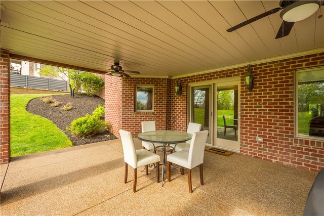 9807 Sumner Dr, Mccandless, PA 15101