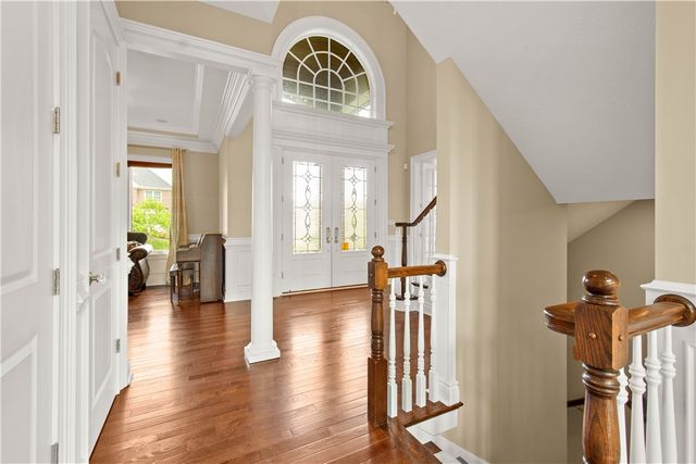 9807 Sumner Dr, Mccandless, PA 15101