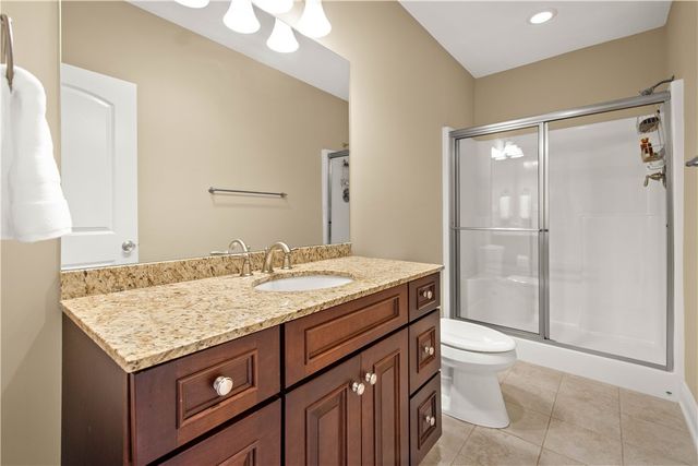 9807 Sumner Dr, Mccandless, PA 15101