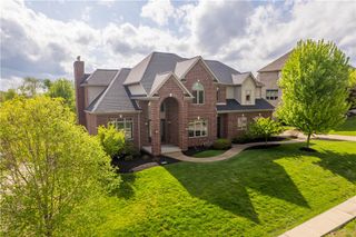 9807 Sumner Dr, Mccandless, PA 15101