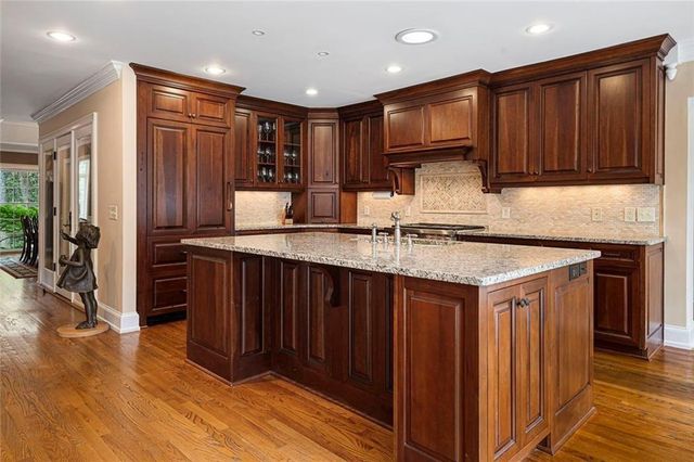 2555 Arden Road NW, Atlanta, GA 30327