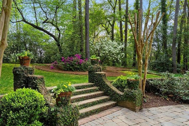 2555 Arden Road NW, Atlanta, GA 30327