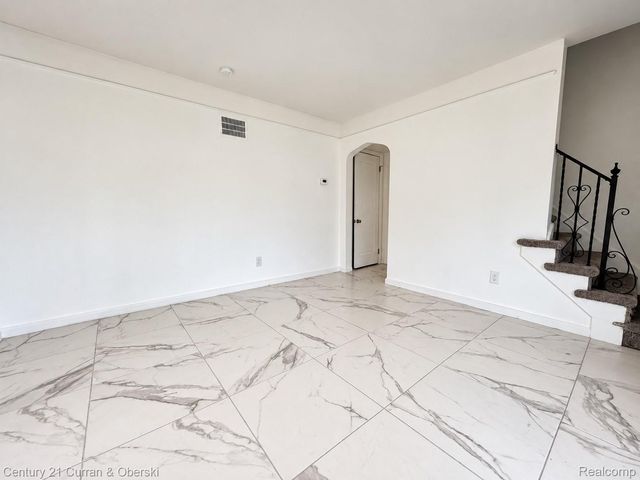 25926 Powers Ave, Dearborn Heights, MI 48125