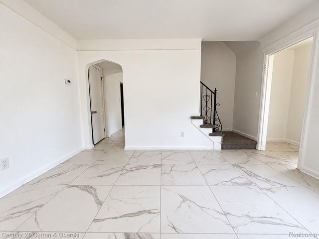 25926 Powers Ave, Dearborn Heights, MI 48125