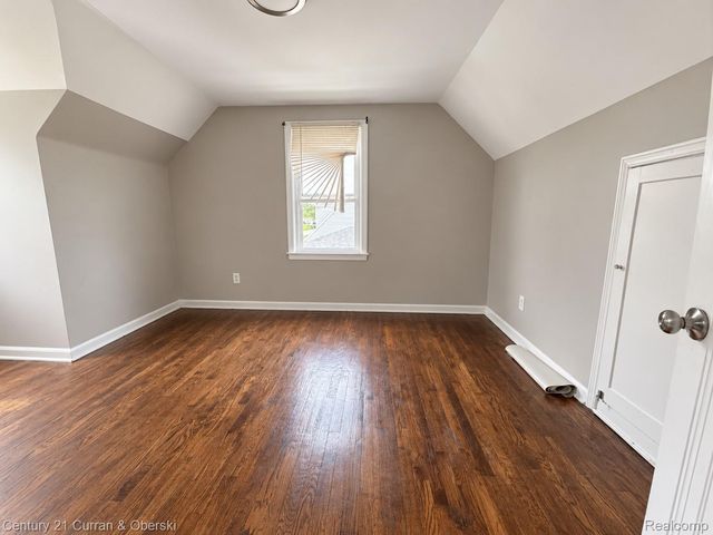 25926 Powers Ave, Dearborn Heights, MI 48125