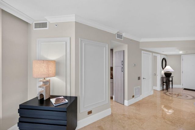701 Brickell Key Boulevard 1604, Miami, FL 33131