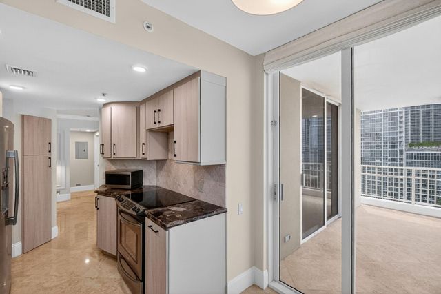 701 Brickell Key Boulevard 1604, Miami, FL 33131