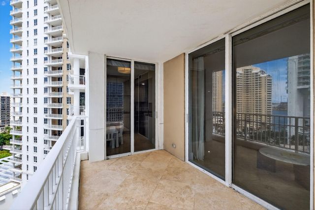 701 Brickell Key Boulevard 1604, Miami, FL 33131