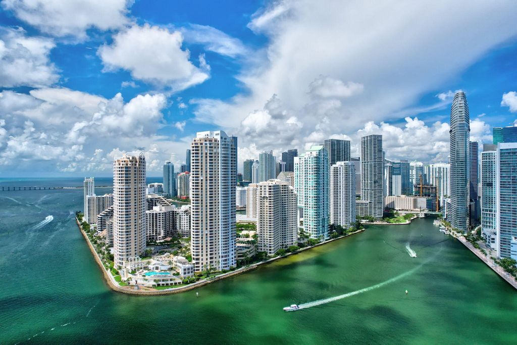 701 Brickell Key Boulevard 1604, Miami, FL 33131