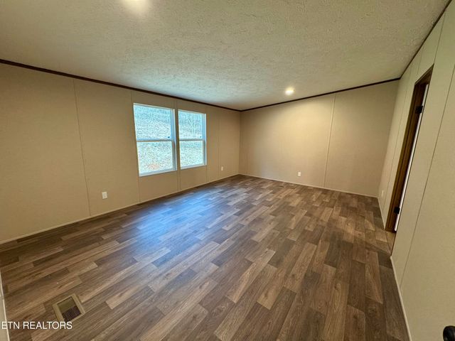 252 Ledgerwood Lane, Kingston, TN 37763