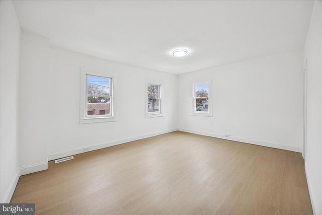 310 HOPKINSON ST, Bordentown, NJ 08505