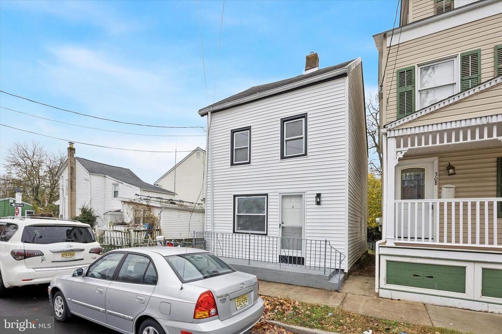 310 HOPKINSON ST, Bordentown, NJ 08505