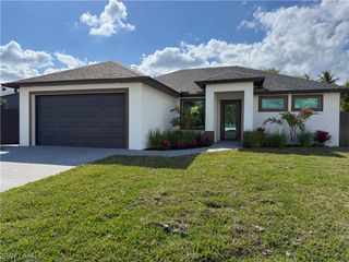 1912 SE 11th PL, Cape Coral, FL 33990