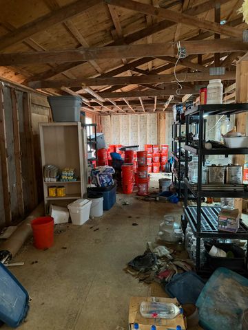 518 Ten Parts Drive, Seymour, MO 65746