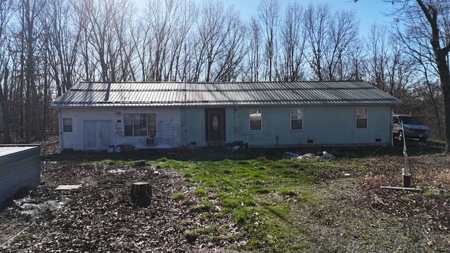 518 Ten Parts Drive, Seymour, MO 65746