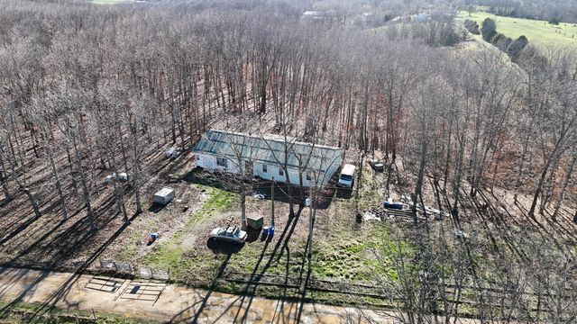 518 Ten Parts Drive, Seymour, MO 65746