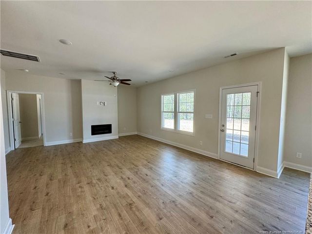 303 E 7th Avenue, Raeford, NC 28376