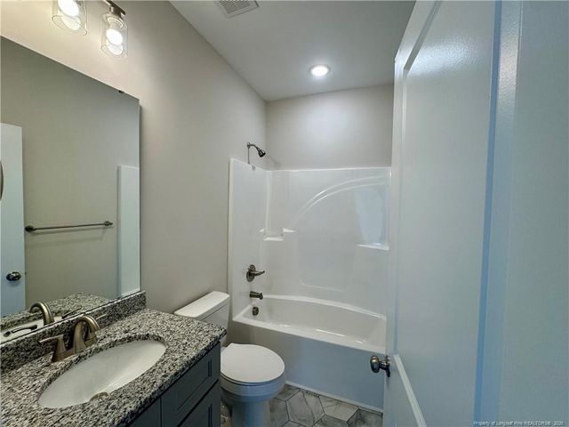 303 E 7th Avenue, Raeford, NC 28376