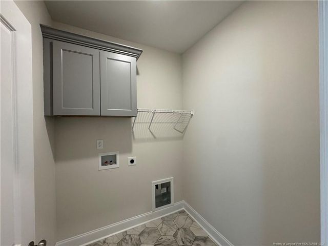 303 E 7th Avenue, Raeford, NC 28376