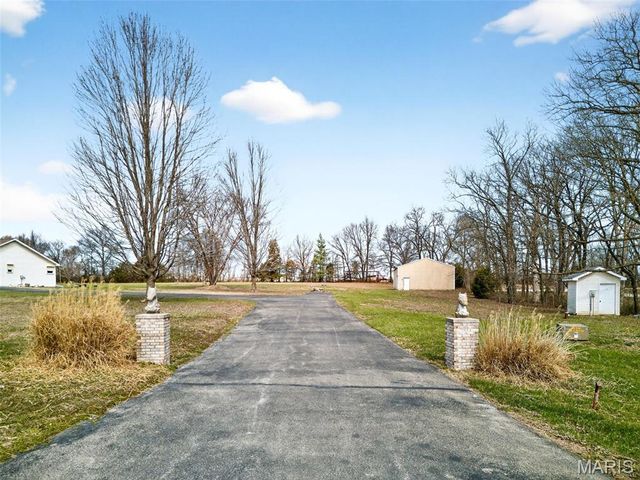 205 Deer View Drive, Troy, MO 63379